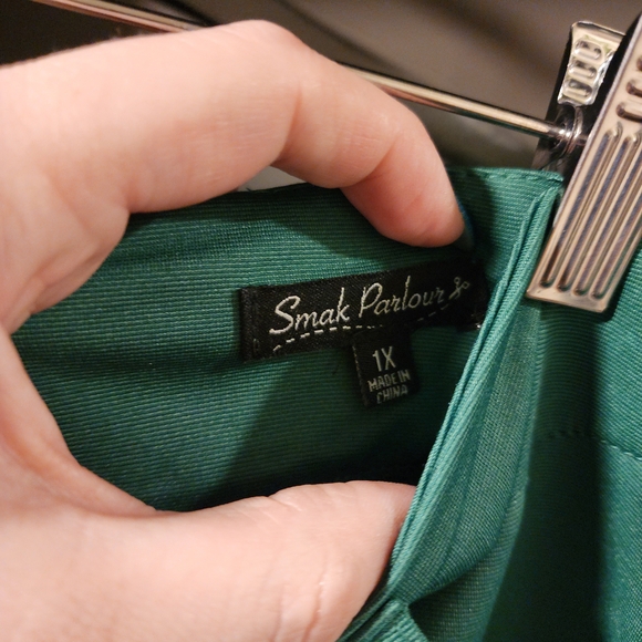 Green A-Line Skirt with Mushroom Embroidery - Picture 3 of 3